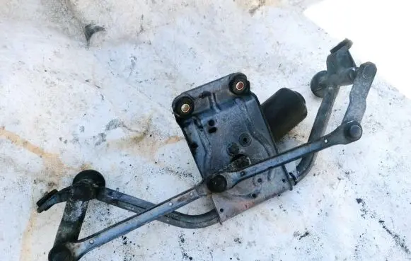 Renault Espace III Front wiper linkage and motor