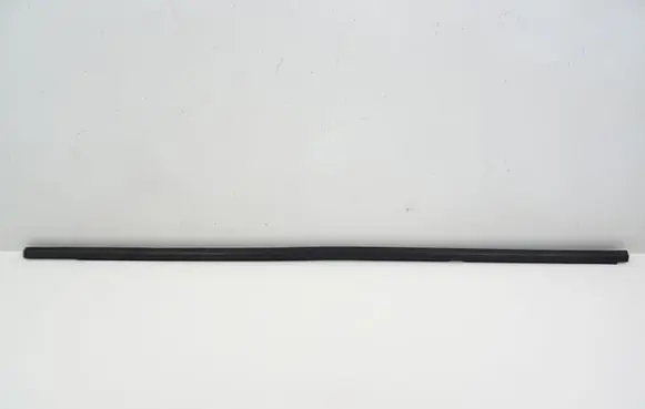 Volkswagen Touran III Rubber seal rear door window/glass 5TA839477