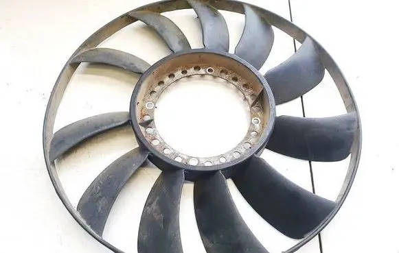 Volkswagen PASSAT B5.5 Fan impeller 058121301b