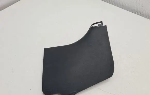 Foot area side trim