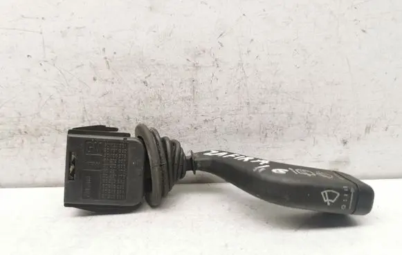 Opel Zafira A Wiper control stalk 90124931