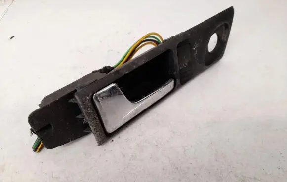 Audi A6 S6 C4 4A Front door interior handle 4a0839019a