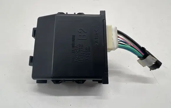 Toyota Yaris XP210 Door central lock control unit/module 85970K0010