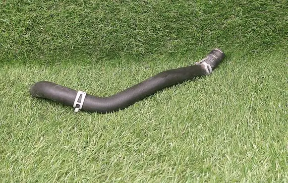 Chevrolet Cruze II Coolant pipe/hose 565563897 42547369