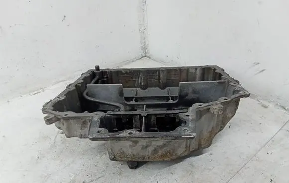 Volkswagen Touareg I Oil sump 07Z103604E