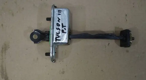Hyundai Tucson TL Rear door check strap stopper 