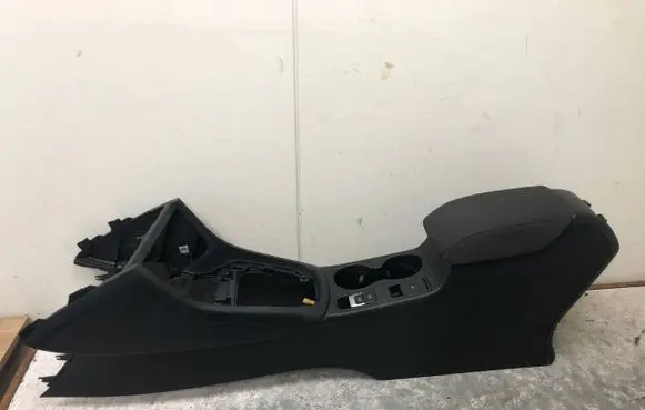 Audi Q3 8U Center console 8U0862533