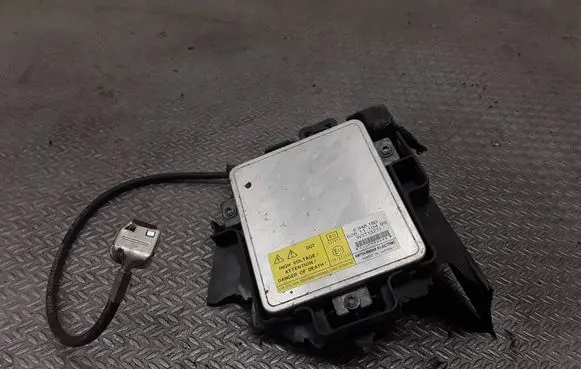 Volvo XC70 Headlight ballast module Xenon 6948180