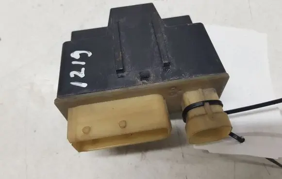 Citroen Berlingo Glow plug pre-heat relay 9652021180 018010951