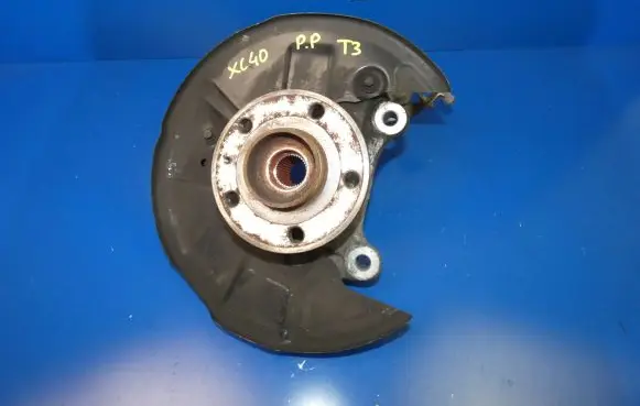 Volvo XC40 Front wheel hub spindle knuckle 32221856