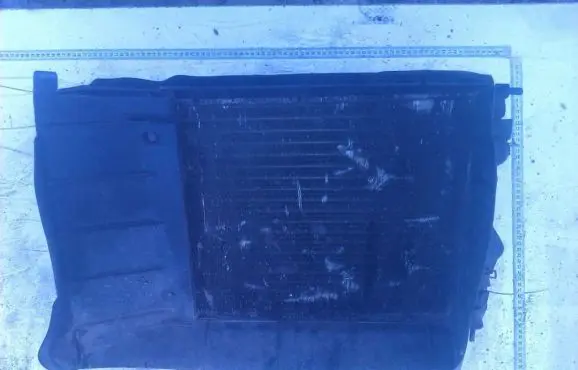 Renault Megane I Coolant radiator A380I425P20