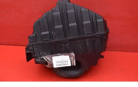 Renault Megane II Air filter box 8200947663
