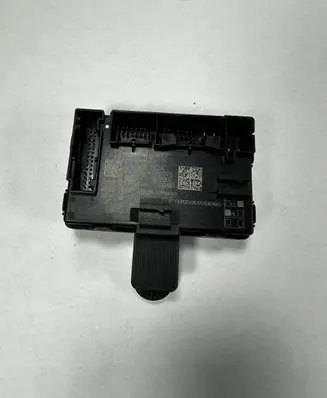 Volkswagen Golf VII Door control unit/module