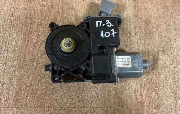 Opel Insignia A Rear door window regulator motor 13302478 45086 910278102