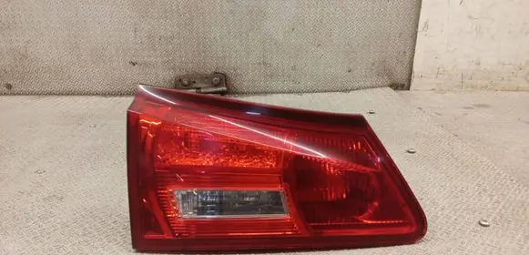 Lexus IS 220D-250-350 Tailgate rear/tail lights 