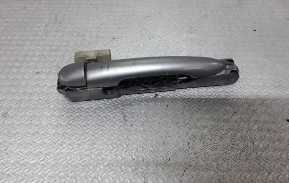 Renault Laguna II Front door exterior handle 8200004747