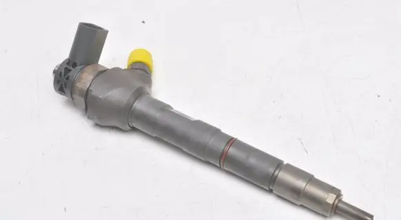 Seat Leon (5F) Fuel injector 0445110475