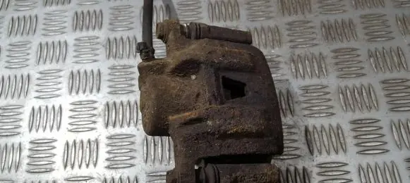 Toyota Avensis Verso Rear brake caliper