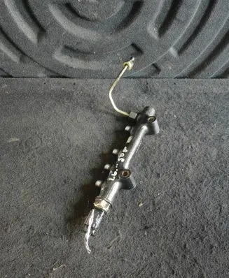 Peugeot 5008 Fuel main line pipe 9685297580