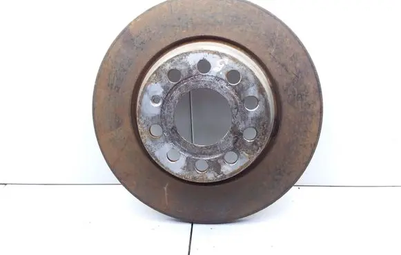 Volkswagen PASSAT B6 Rear brake disc