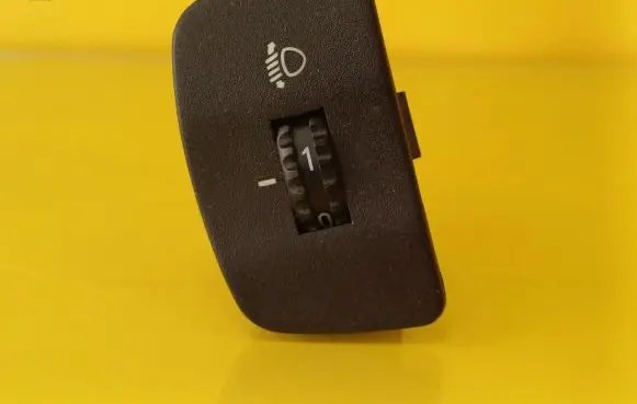 Alfa Romeo 145 - 146 Headlight level height control switch 153155000