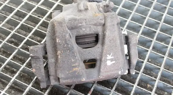 Volkswagen Tiguan Front brake caliper