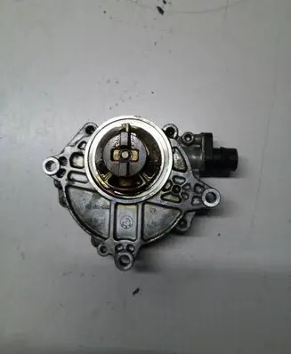 BMW 3 E90 E91 Vacuum pump 7547624 6058387 13616310