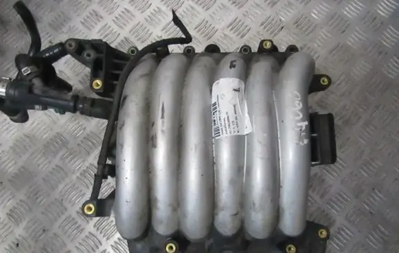 Audi A4 S4 B5 8D Intake manifold 2902000679