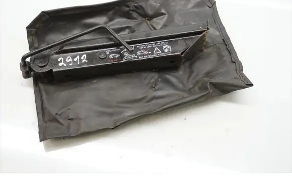 Renault Megane II Lift Jack 
