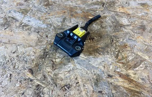 Lexus IS III XE30 Airbag deployment crash/impact sensor 8917330170
