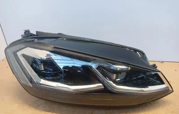 Volkswagen Golf VII Headlight/headlamp 5G1941081