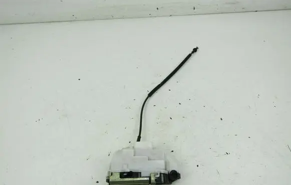 Citroen C3 Front door lock 