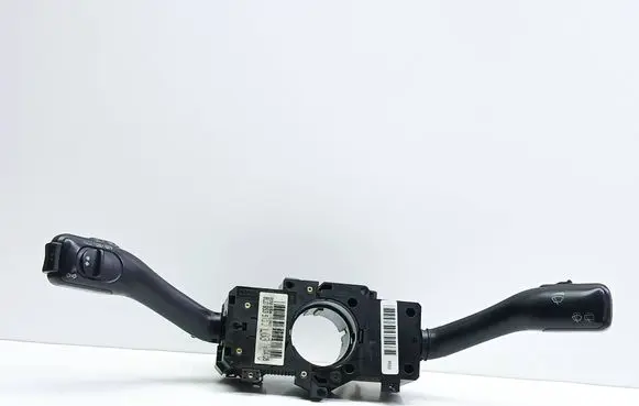Wiper turn signal indicator stalk/switch