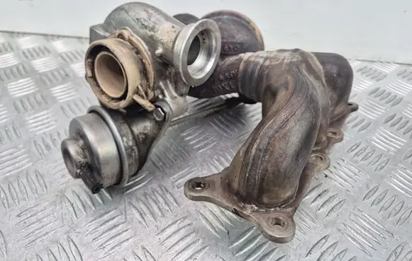 BMW 7 F01 F02 F03 F04 Turbo 7593022