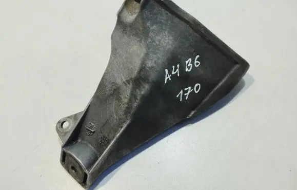 Audi A4 S4 B6 8E 8H Engine mounting bracket 8D0199308N