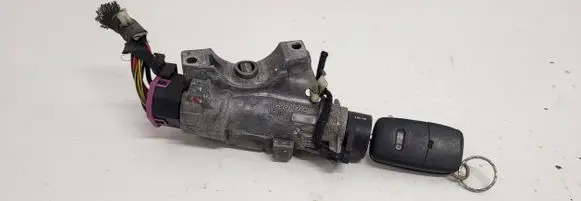 Audi A4 S4 B5 8D Ignition lock 4B0905851B