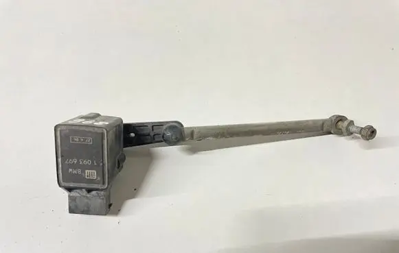 BMW 5 E60 E61 Headlight/headlamp level sensor 1093697