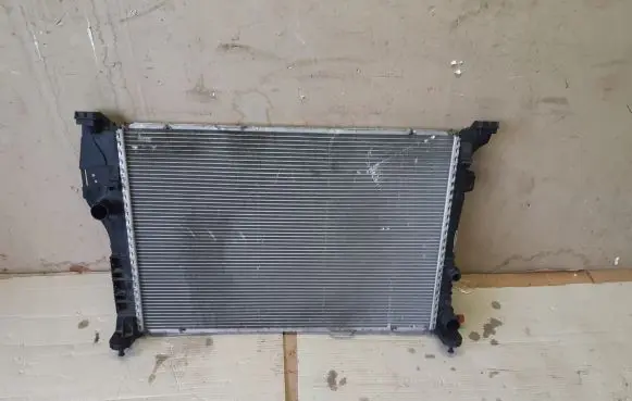 Mercedes-Benz A W176 Coolant radiator A1765000600