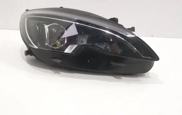 Peugeot 308 Headlight/headlamp 9677832380