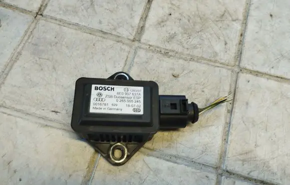 Audi A4 S4 B6 8E 8H ESP acceleration yaw rate sensor 8E0907637A 0265005245