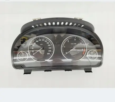 BMW 5 F10 F11 Speedometer (instrument cluster) 9249344