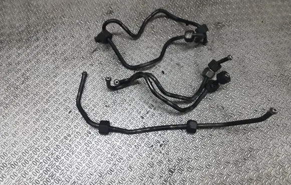 Peugeot 407 Fuel injector supply line/pipe 