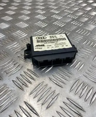Audi Q7 4L Parking PDC control unit/module 8K0907440