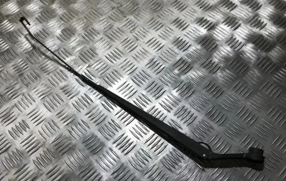 Mazda 626 Front wiper blade arm p5761