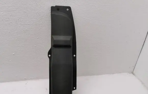 Iveco Daily 3rd gen Side skirt rear trim 500344632