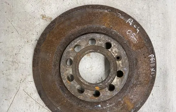 Audi A4 S4 B7 8E 8H Front brake disc