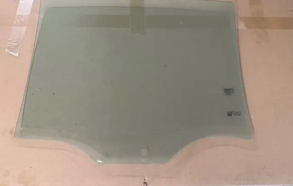 Volkswagen Amarok II Rear door window glass N1WBE25712CA