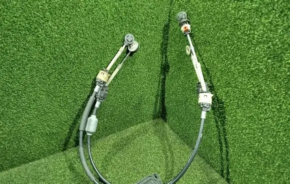 Gear shift cable linkage
