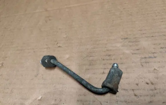 Jeep Cherokee III KJ Fuel injector supply line/pipe 