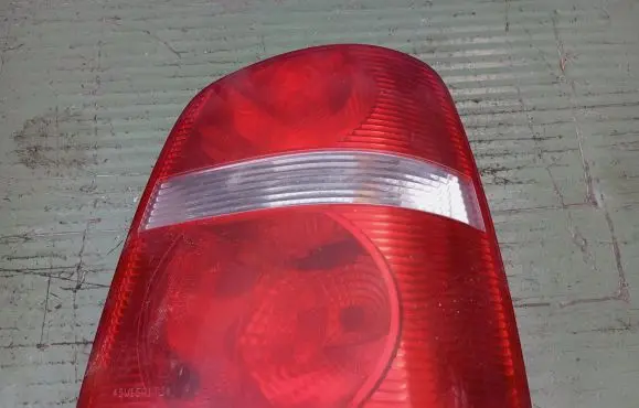Volkswagen Touran I Rear/tail lights 1T0945096F